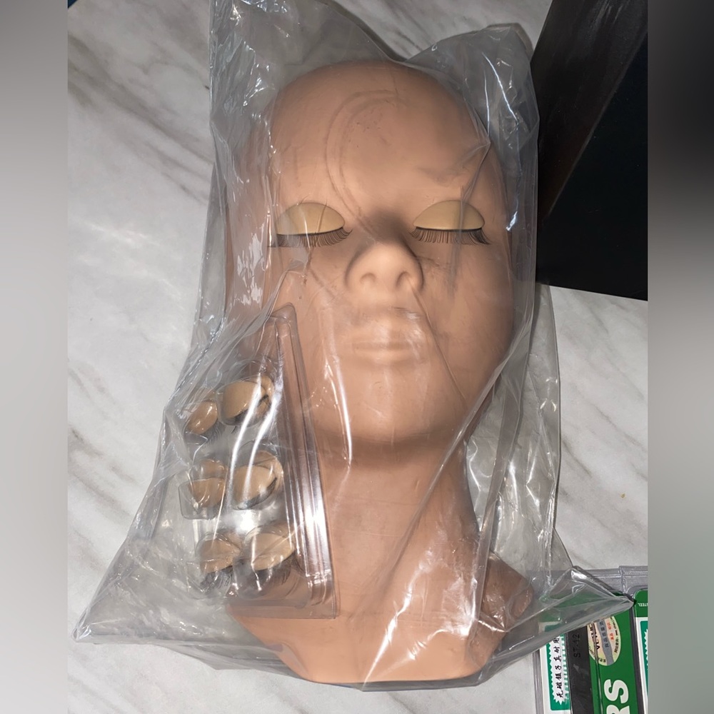 Eyelash Extensions Practice Kit - image 2